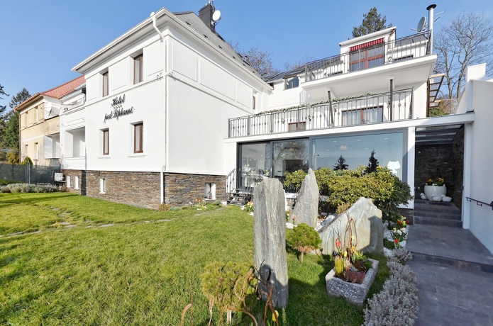 Imagen de los exteriores del Hotel Wellnessandspa Boutique Pod Lipkami. Foto 14