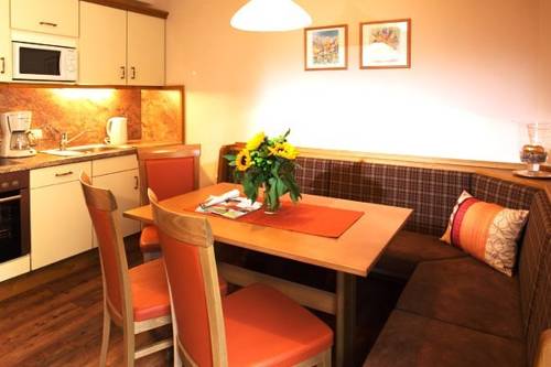 Imagen de la habitación del Hotel Wellness-aparthotel Montana. Foto 8