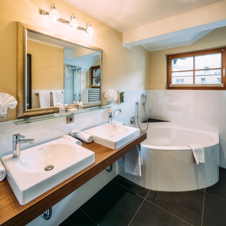 Imagen de la habitación del Hotel Wellnesshotel Cervosa. Foto 17