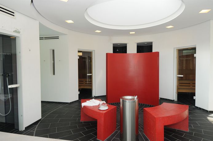 Imagen de la piscina del Hotel Wellnesshotel Hohenrodt. Foto 8