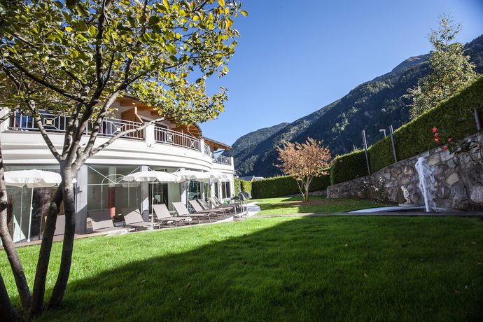 Imagen de la piscina del Hotel Wellnesshotel Liun. Foto 13