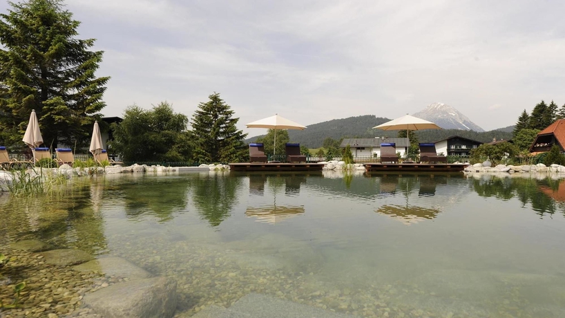 Imagen de la piscina del Hotel Wellnesshotel Sch&ouml;nruh - Adults Only. Foto 12