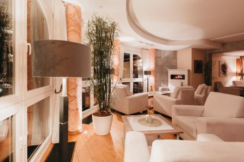 Imagen general del Hotel Wellnesshotel Sonnenhalde Tonbach. Foto 14
