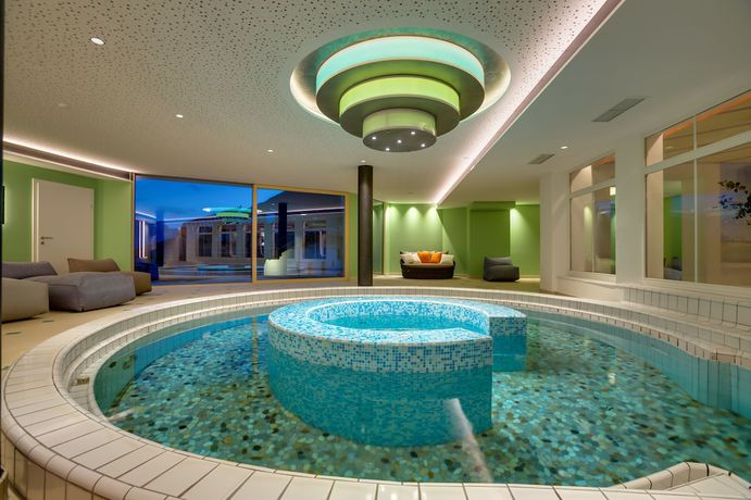 Imagen de la piscina del Hotel Wellness-residenz Schalber. Foto 18