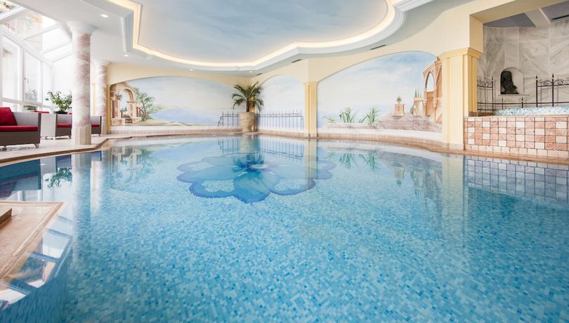Imagen de la piscina del Hotel Welponer Beauty and Relax. Foto 20