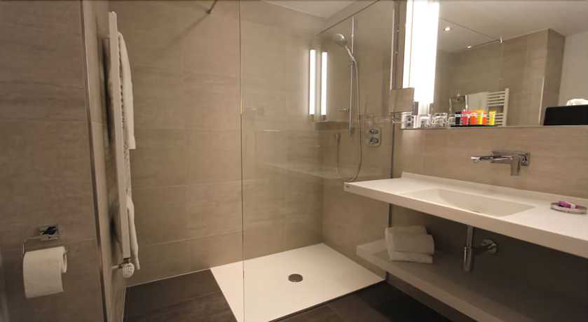 Imagen de la habitación del Hotel Wemperhardt. Foto 10