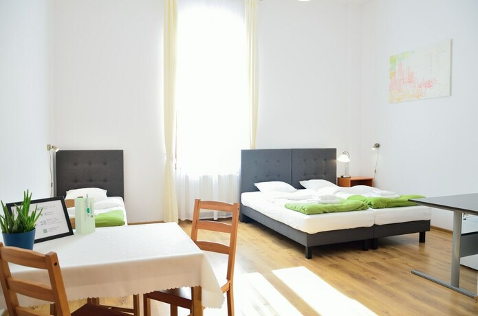 Imagen de la habitación del Hotel Wenderedu Business Center. Foto 13