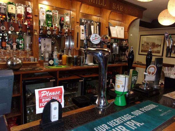Imagen del bar/restaurante del Hotel Wensum Lodge. Foto 8