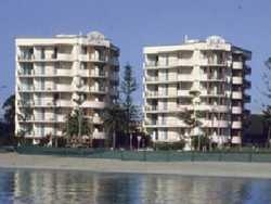 Imagen de los exteriores del Hotel Wentworth Royal Pacific. Foto 5