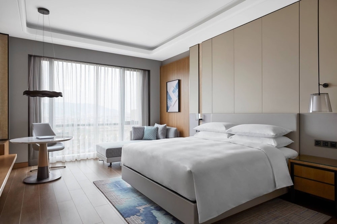 Imagen de la habitación del Hotel Wenzhou Airport Marriott. Foto 13