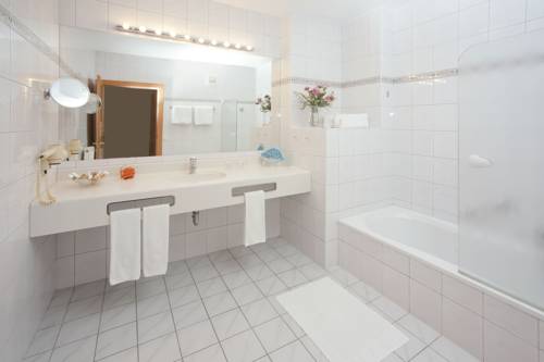 Imagen de la habitación del Hotel Werzer Strandcasino. Foto 12