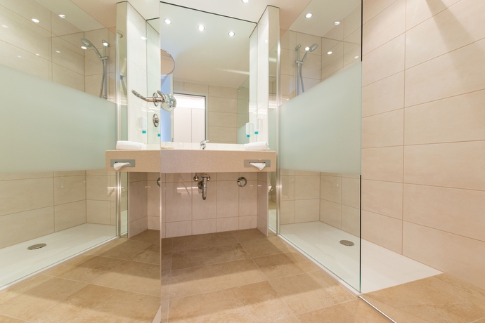 Imagen de la habitación del Hotel Werzer's Resort P&ouml;rtschach. Foto 10