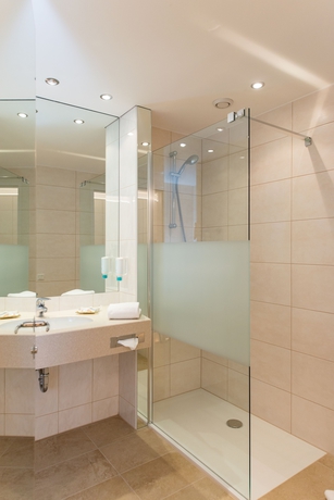 Imagen de la habitación del Hotel Werzer's Resort P&ouml;rtschach. Foto 11