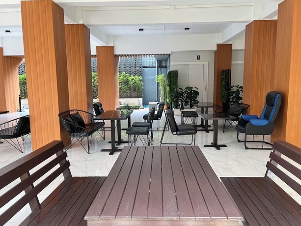 Imagen de los interiores del Hotel Wesah Home Place. Foto 19