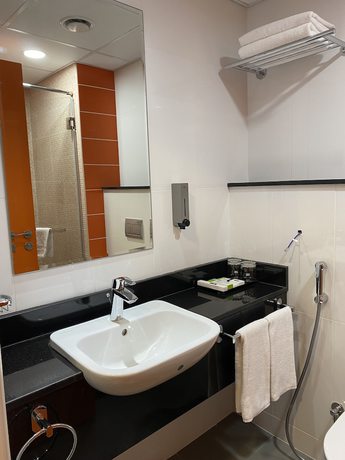 Imagen de la habitación del Hotel Wescott Dubai. Foto 2