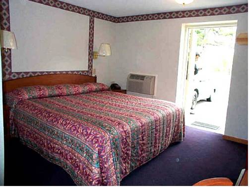 Imagen de la habitación del Hotel Wesley Inn & Suites. Foto 2