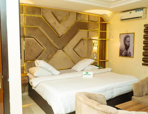 Imagen de la habitación del Hotel Wesleys. Foto 17