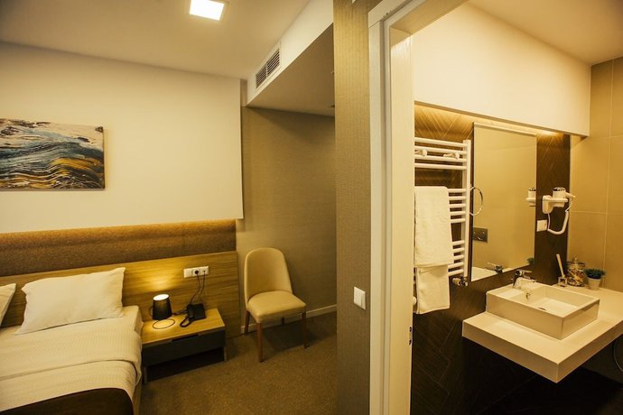 Imagen de la habitación del Hotel West, Batumi. Foto 10
