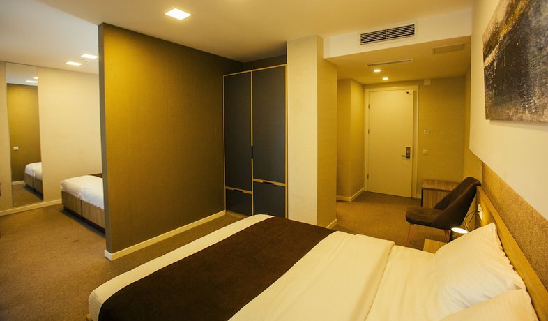 Imagen de la habitación del Hotel West, Batumi. Foto 16