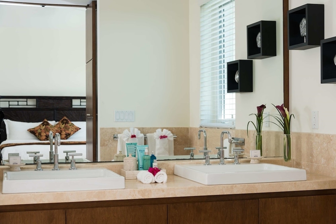 Imagen de la habitación del Hotel West Bay Club. Foto 3