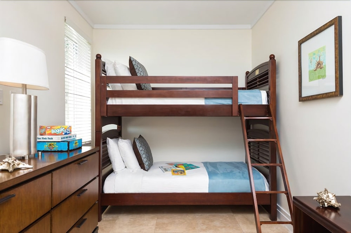 Imagen de la habitación del Hotel West Bay Club. Foto 15