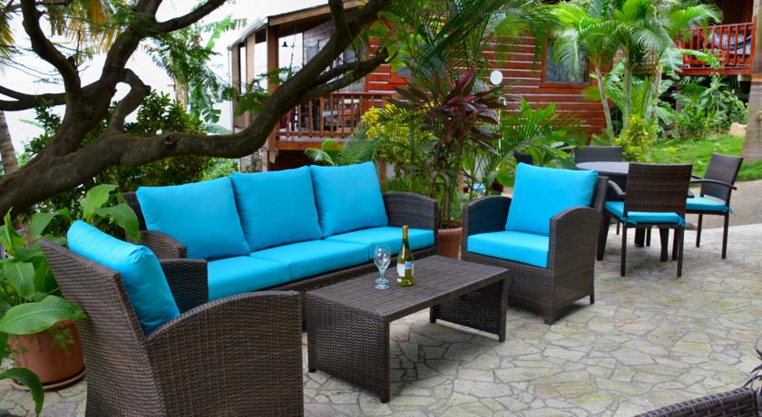 Imagen de los exteriores del Hotel West Bay Lodge. Foto 5