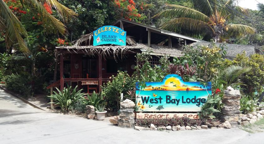 Imagen de los exteriores del Hotel West Bay Lodge. Foto 6