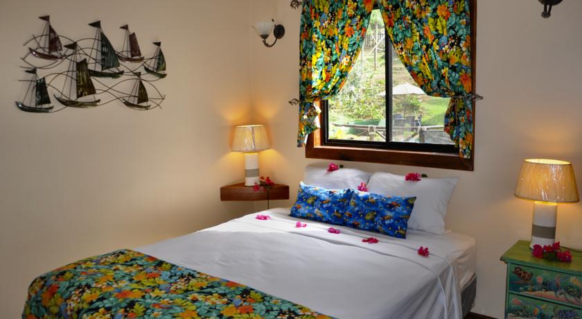 Imagen de la habitación del Hotel West Bay Lodge. Foto 4