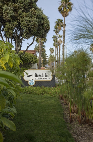 Imagen de los exteriores del Hotel West Beach Inn, A Coast. Foto 9