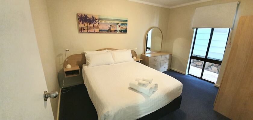 Imagen general del Hotel West Beach Lagoon 202 - Quiet and Ground Floor. Foto 15