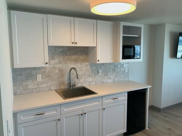Imagen general del Hotel West Beach Suites. Foto 3