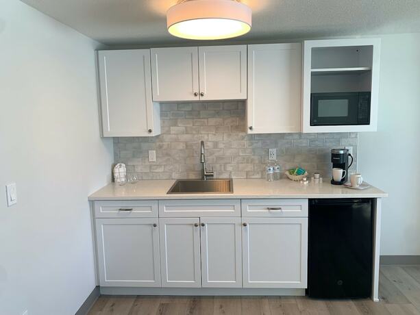 Imagen general del Hotel West Beach Suites. Foto 6