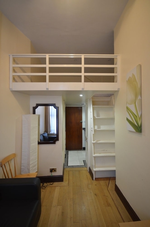 Imagen de la habitación del Hotel West Brompton Studios. Foto 11