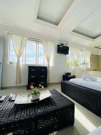Imagen de la habitación del Hotel West California. Foto 17