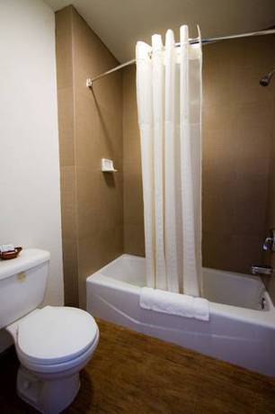 Imagen de la habitación del Hotel West Coast Inn. Foto 6