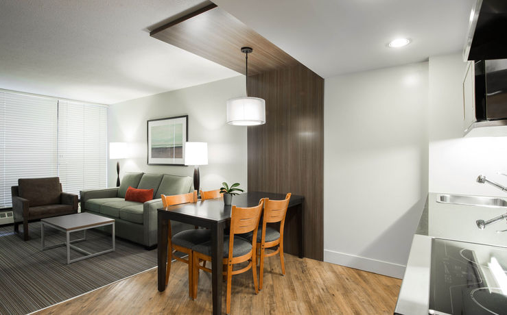 Imagen de la habitación del Hotel West Coast Suites At Ubc. Foto 4