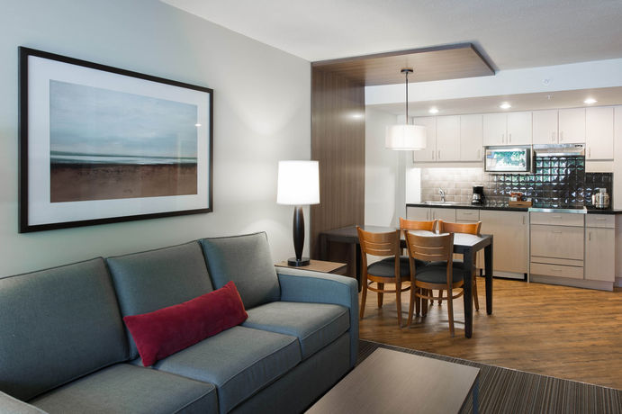 Imagen de los interiores del Hotel West Coast Suites At Ubc. Foto 10