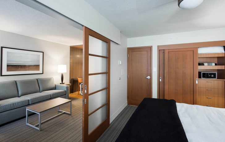 Imagen de los interiores del Hotel West Coast Suites At Ubc. Foto 15