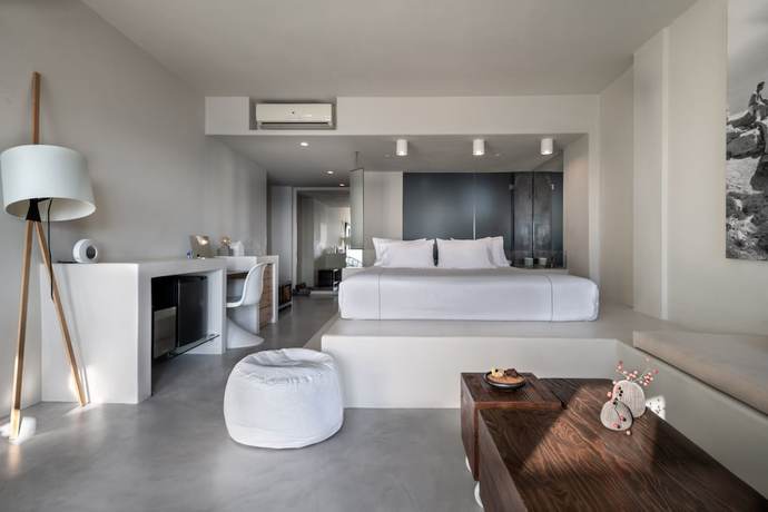 Imagen de la habitación del Hotel West East Suites. Foto 5