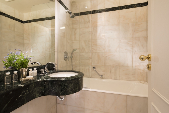 Imagen de la habitación del Hotel West End, Champs Elysees/Louvre. Foto 12