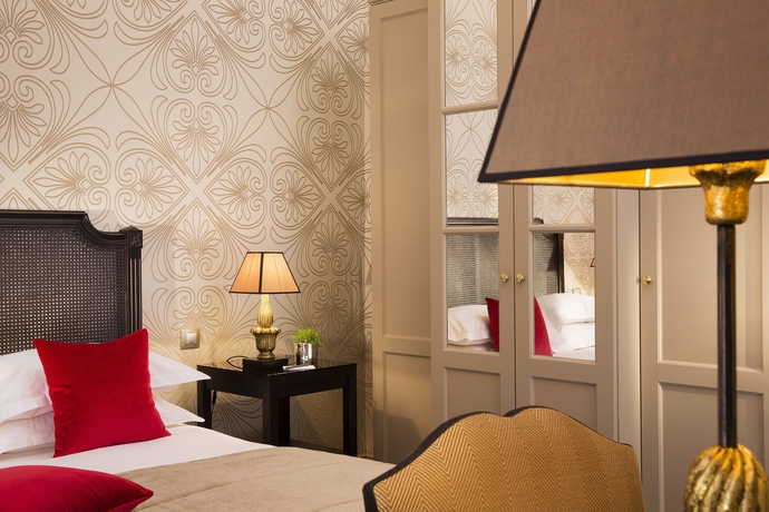 Imagen de la habitación del Hotel West End, París. Foto 9