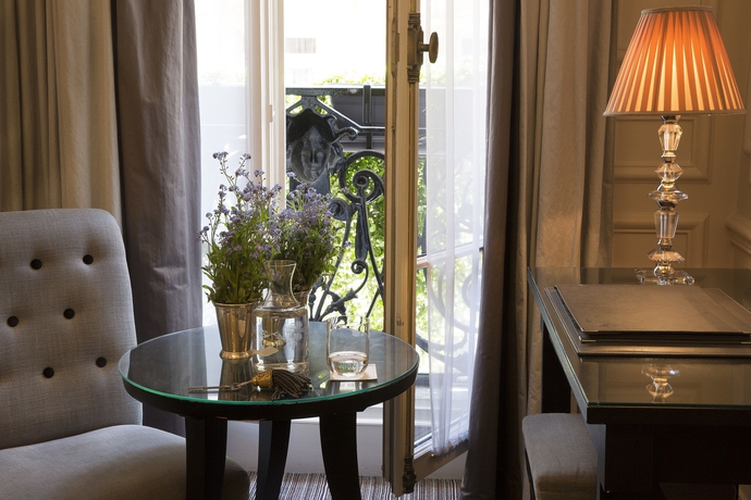 Imagen de los interiores del Hotel West End, París. Foto 16