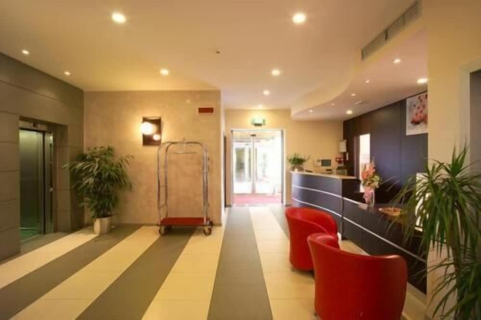 Imagen de los interiores del Hotel West Florence. Foto 18