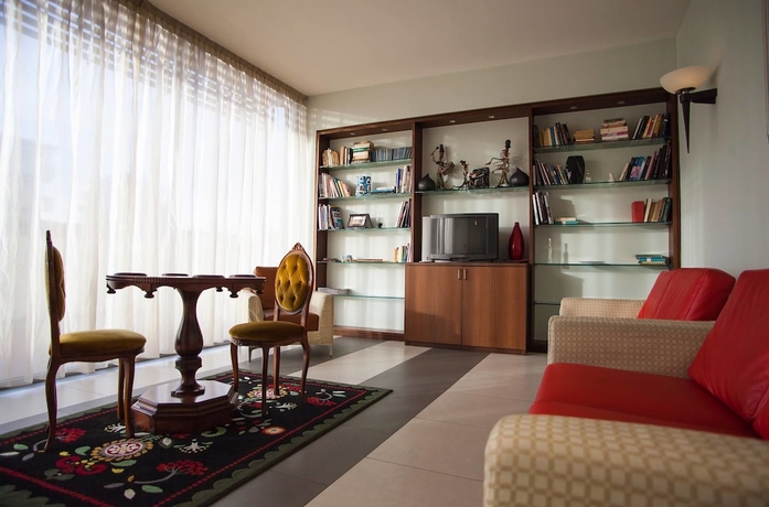 Imagen de los interiores del Hotel West Florence. Foto 19