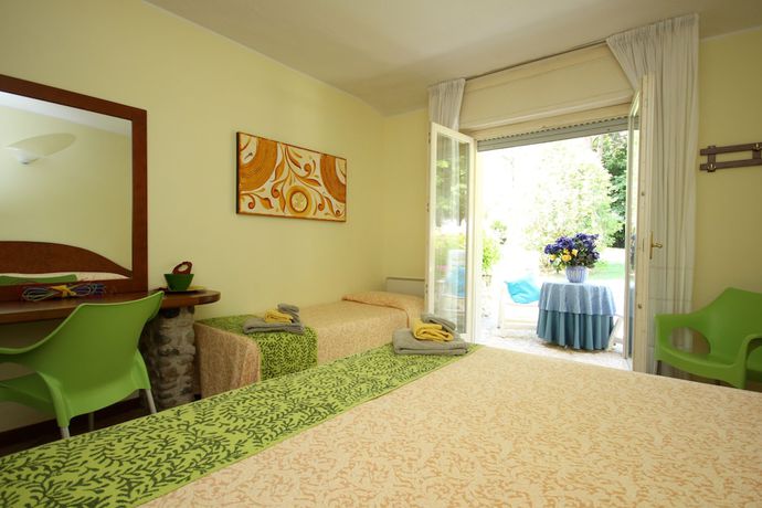 Imagen de la habitación del Hotel West Garda. Foto 16