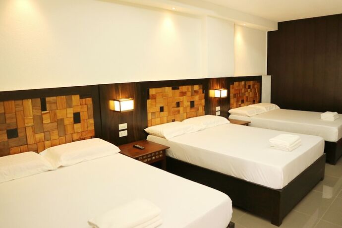 Imagen de la habitación del Hotel West Gate. Foto 12
