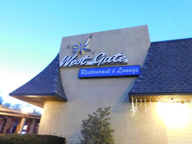 Imagen de los exteriores del Hotel West Gate Inn Nyack. Foto 6