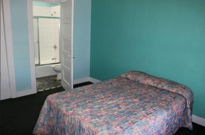 Imagen de la habitación del Hotel West Inn Hollywood - La. Foto 3