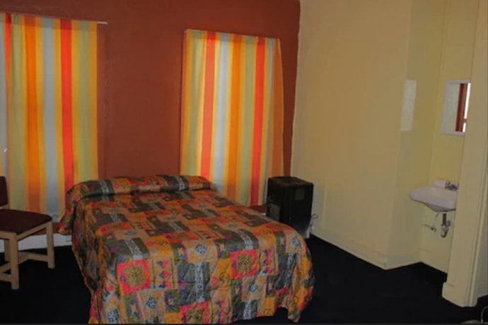 Imagen de la habitación del Hotel West Inn Hollywood - La. Foto 5