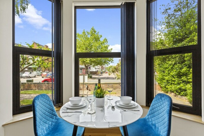 Imagen de la habitación del Hotel West One Studios. Foto 20